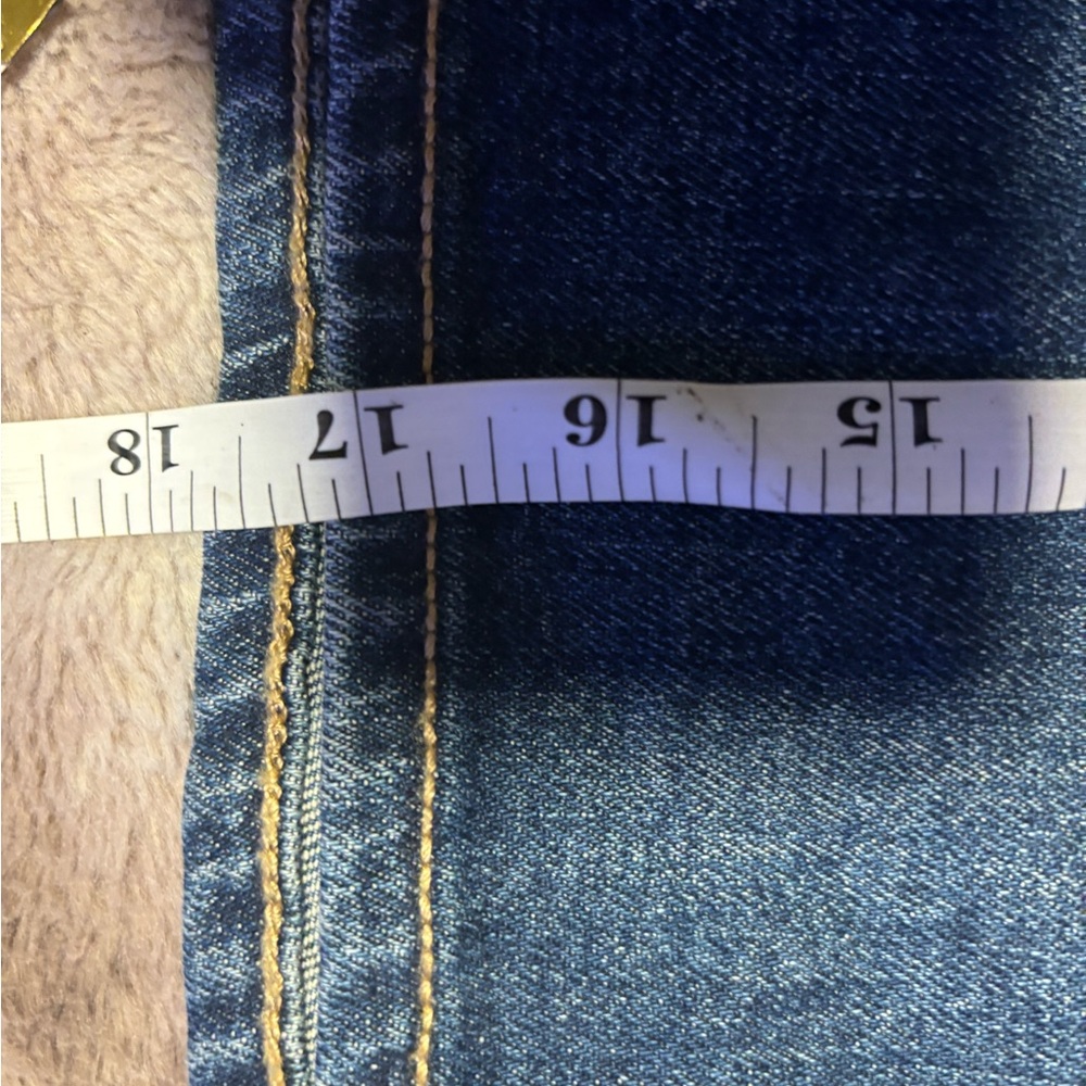 Old Navy High Rise Denim Skirt Womens 10 NWT Button Front Mini Jean Skirt
(952) - Picture 6 of 7